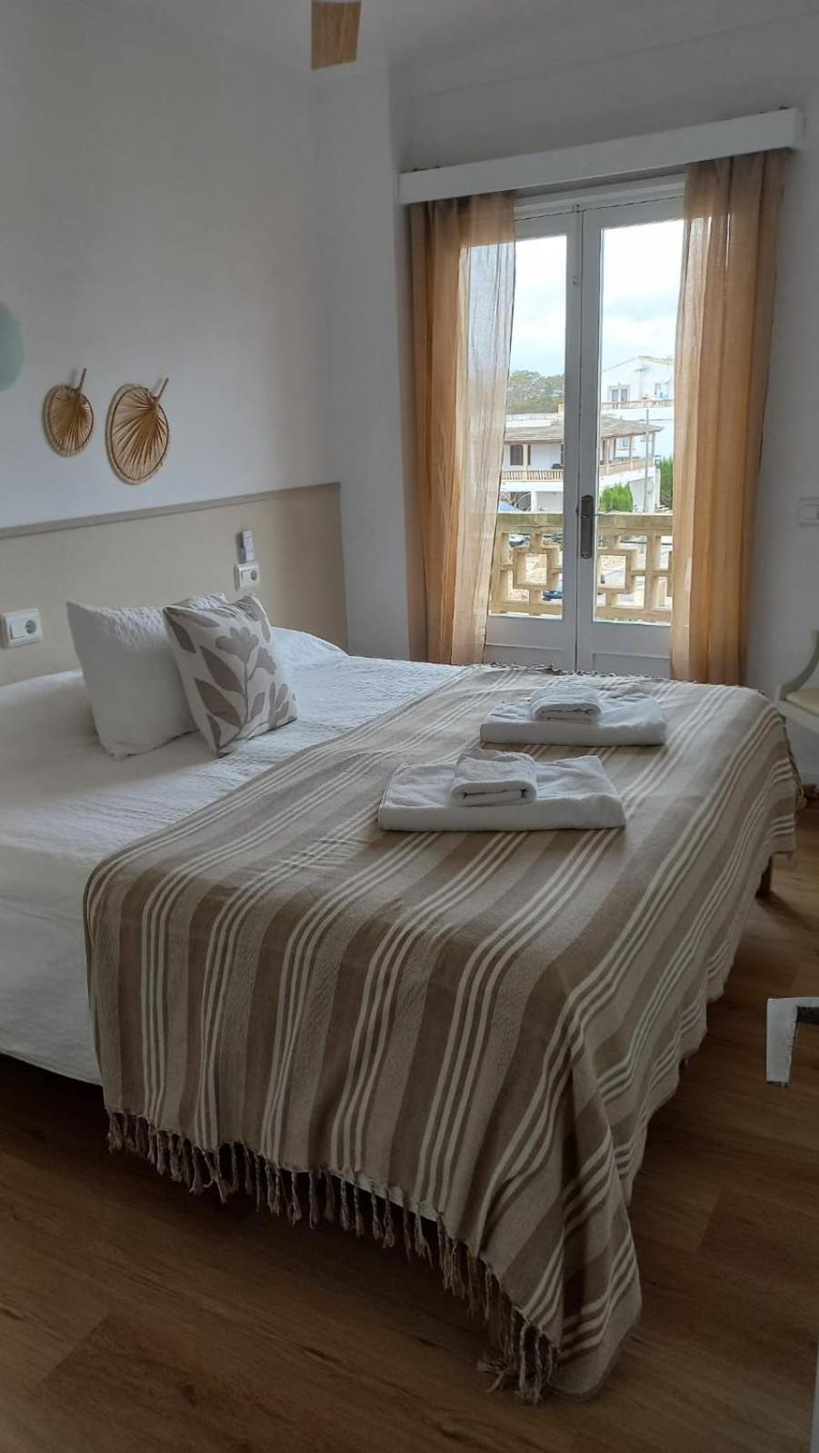 Apartamentos Can Salas Cala Figuera  Exterior foto